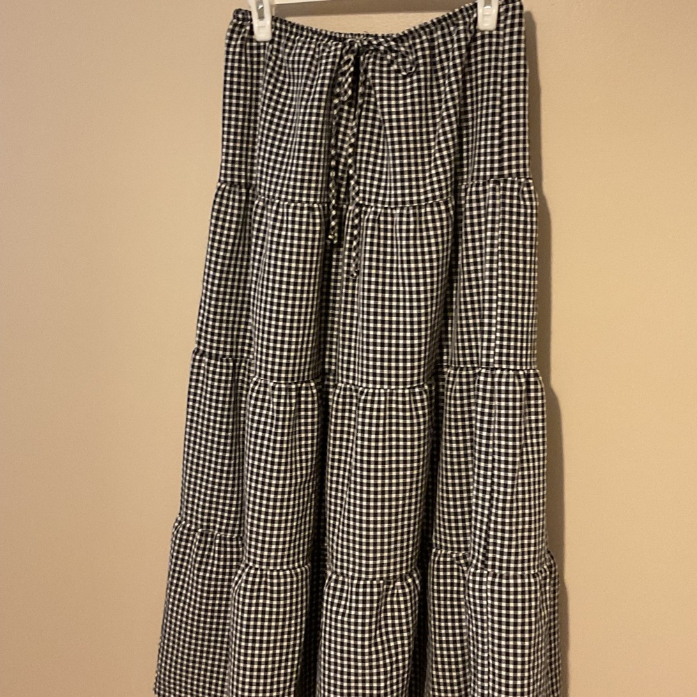 Back and White Gingham Skirt